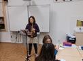 Prezentace saxofonu a elektrické kytary ve 4. třídě